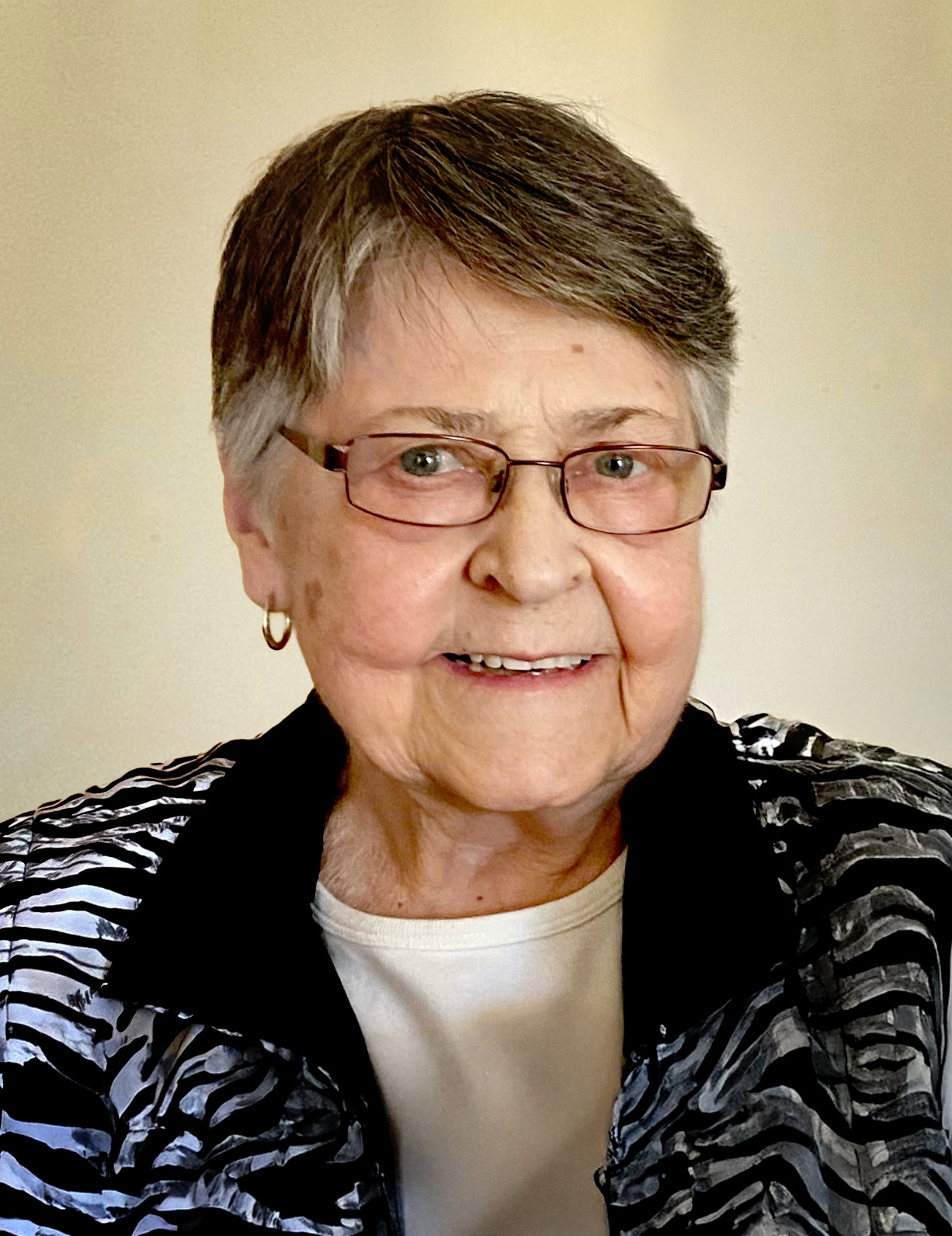 Theresa Meis Obituary-img
