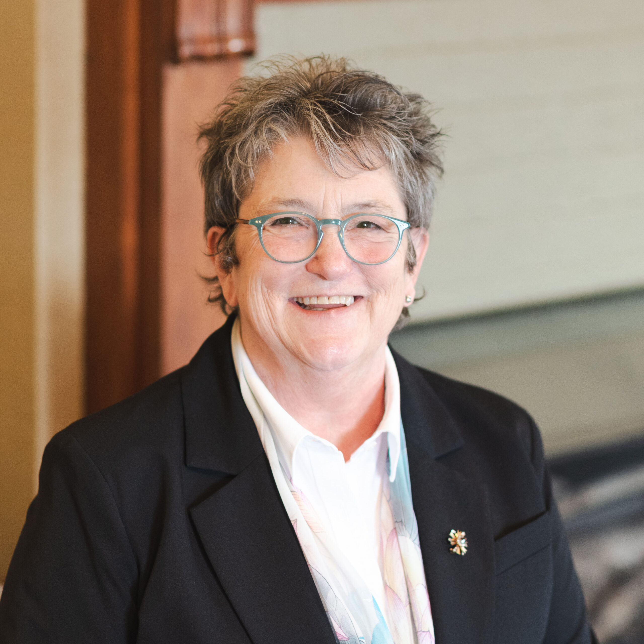 Michell Morrow : Funeral Director